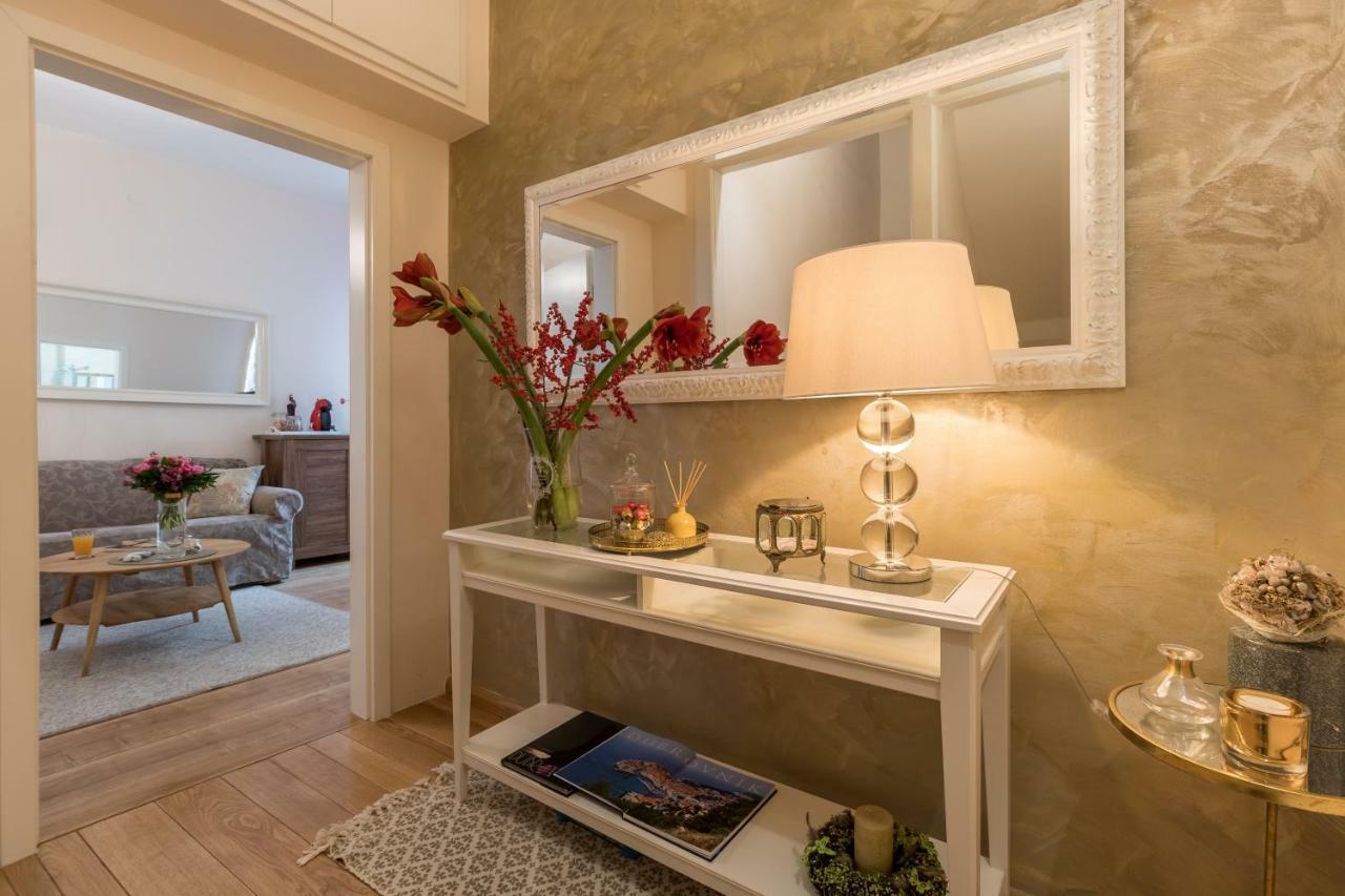 Apartment & Perla