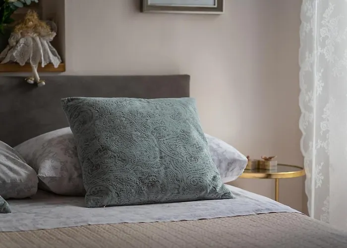 Apartments & Rooms Perla